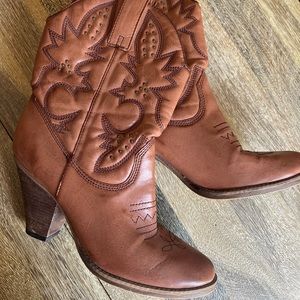 Tan Mia Cowboy Boots with small heel Size 9